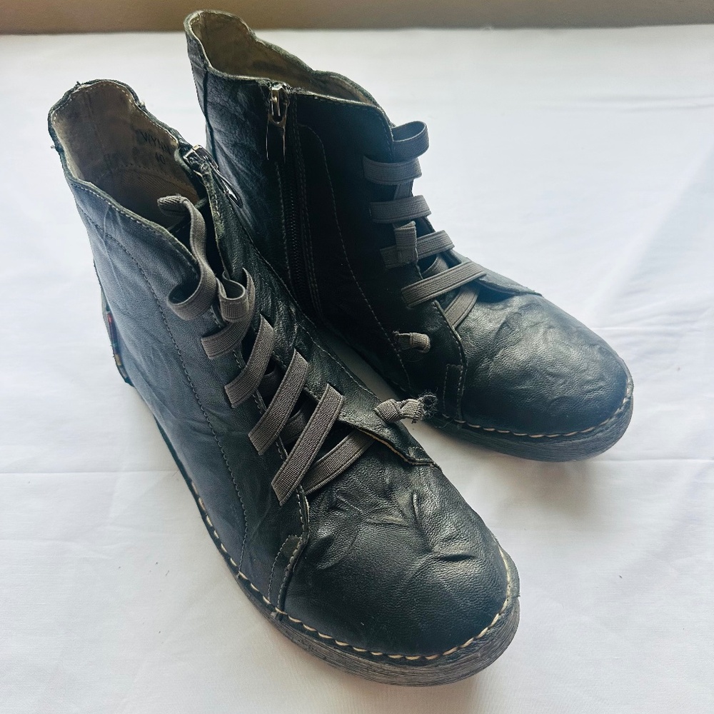 Women’s Bernie Mev. Real leather designer ankle boots size 40 (U.S. 7.5)